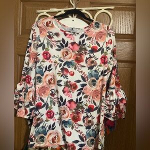 DJ Floral Ruffle Sleeve Women's Top